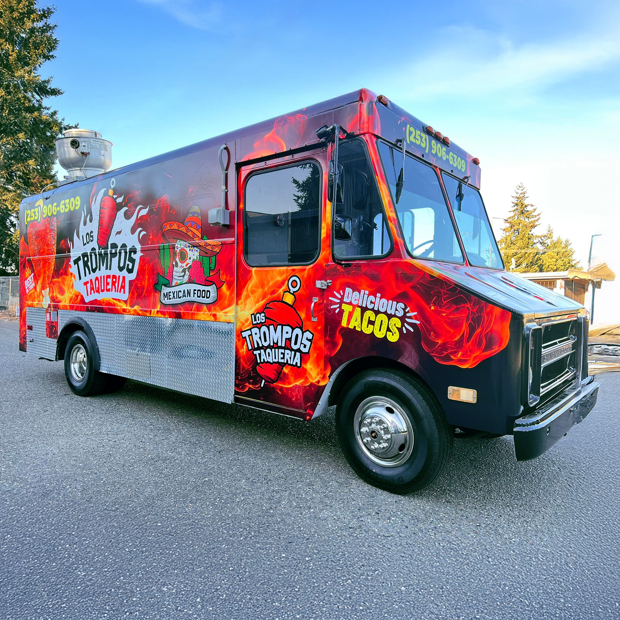 Car Wraps and Vehicle Graphics Serving